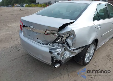 2013 Toyota Camry Xle z USA, uszkodzony, nr VIN 4T4BF1FK1DR336472